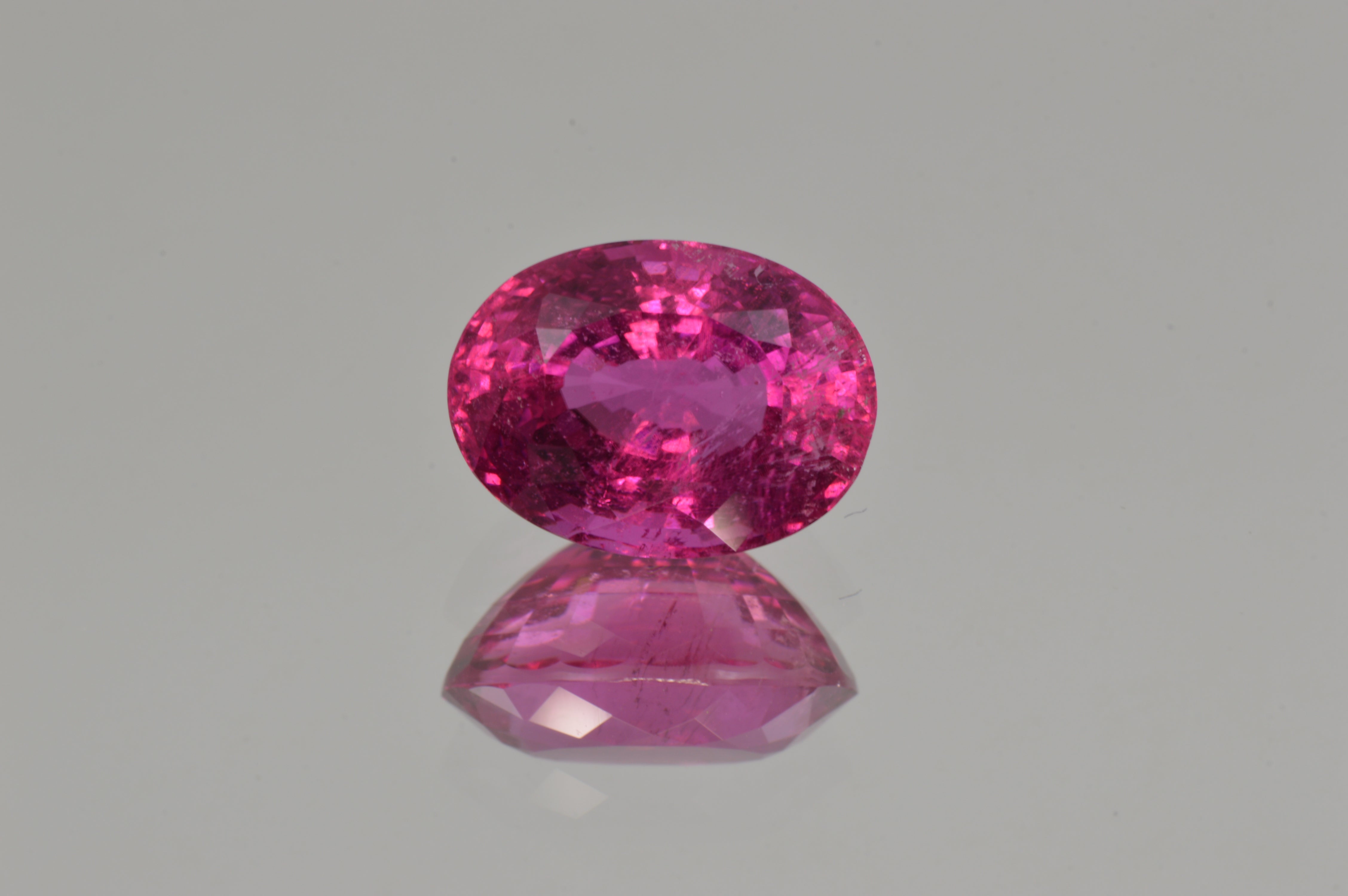 MdMaya Gems logo