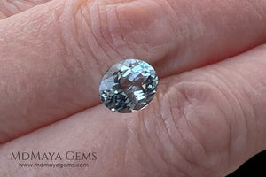 Pretty bright blue Aquamarine!. Oval cut. 1.80 ct. Perfect gem for a center stone in ring!
