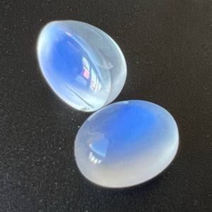 Natural Moonstone Gemstones for Jewelry & Collectors