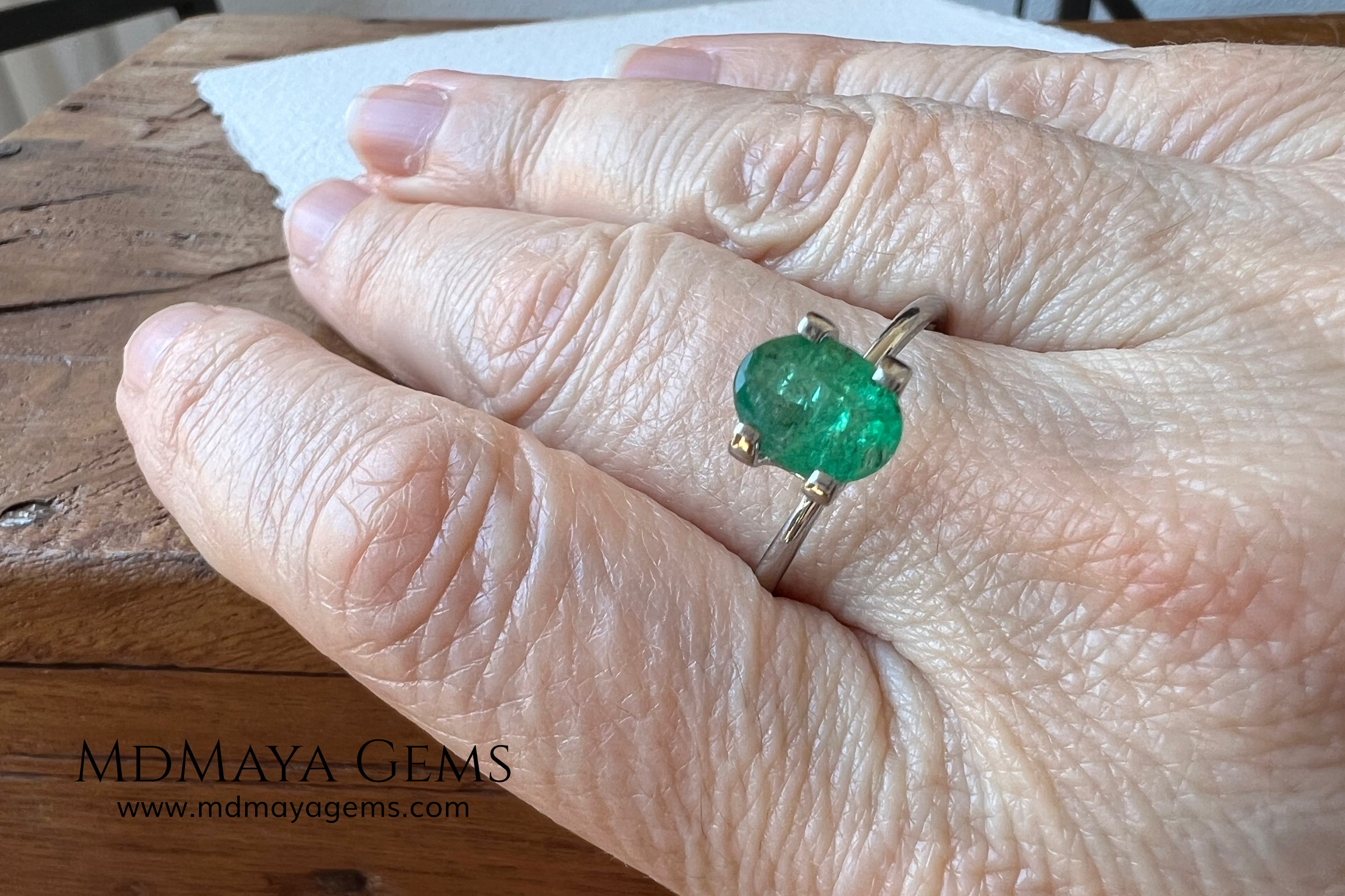 1.10 ct Natural Zambian Emerald – Vivid Green Oval