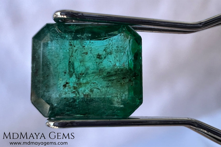 1.75 ct Natural Zambian Emerald – Vivid Green, No Oil