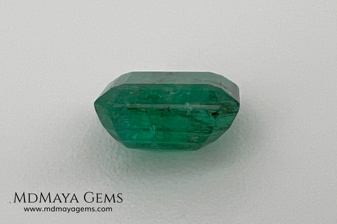 1.75 ct Natural Zambian Emerald – Vivid Green, No Oil