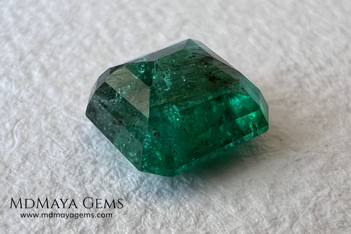 1.75 ct Natural Zambian Emerald – Vivid Green, No Oil