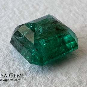 1.75 ct Natural Zambian Emerald – Vivid Green, No Oil