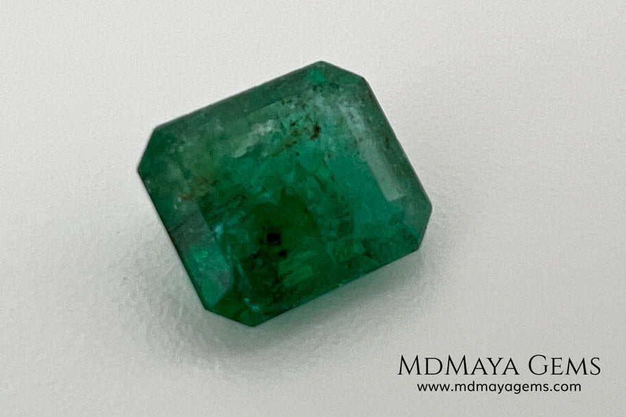 1.75 ct Natural Zambian Emerald – Vivid Green, No Oil