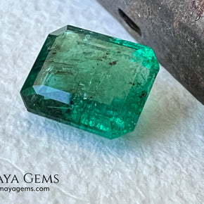 1.75 ct Natural Zambian Emerald – Vivid Green, No Oil