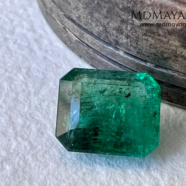 1.75 ct Natural Zambian Emerald – Vivid Green, No Oil