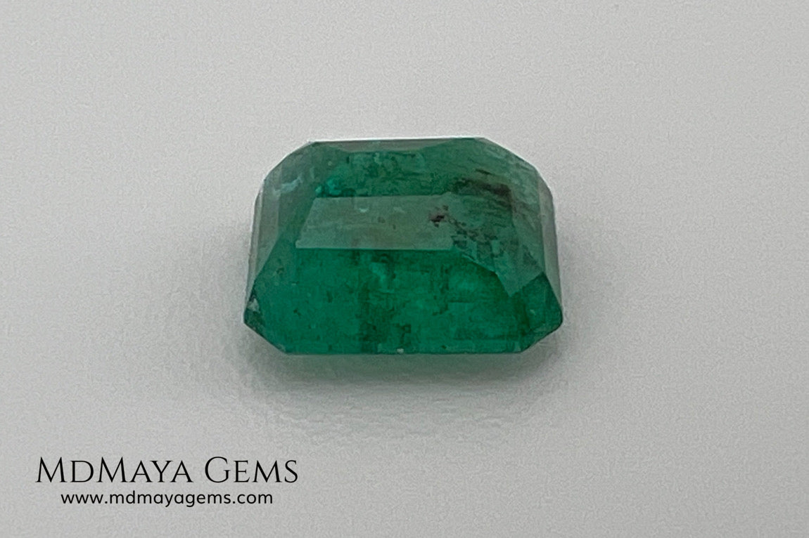 1.75 ct Natural Zambian Emerald – Vivid Green, No Oil
