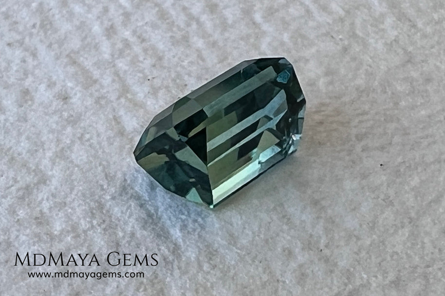 Bicolor Tourmaline 0.96 ct – Blue Green Elegance