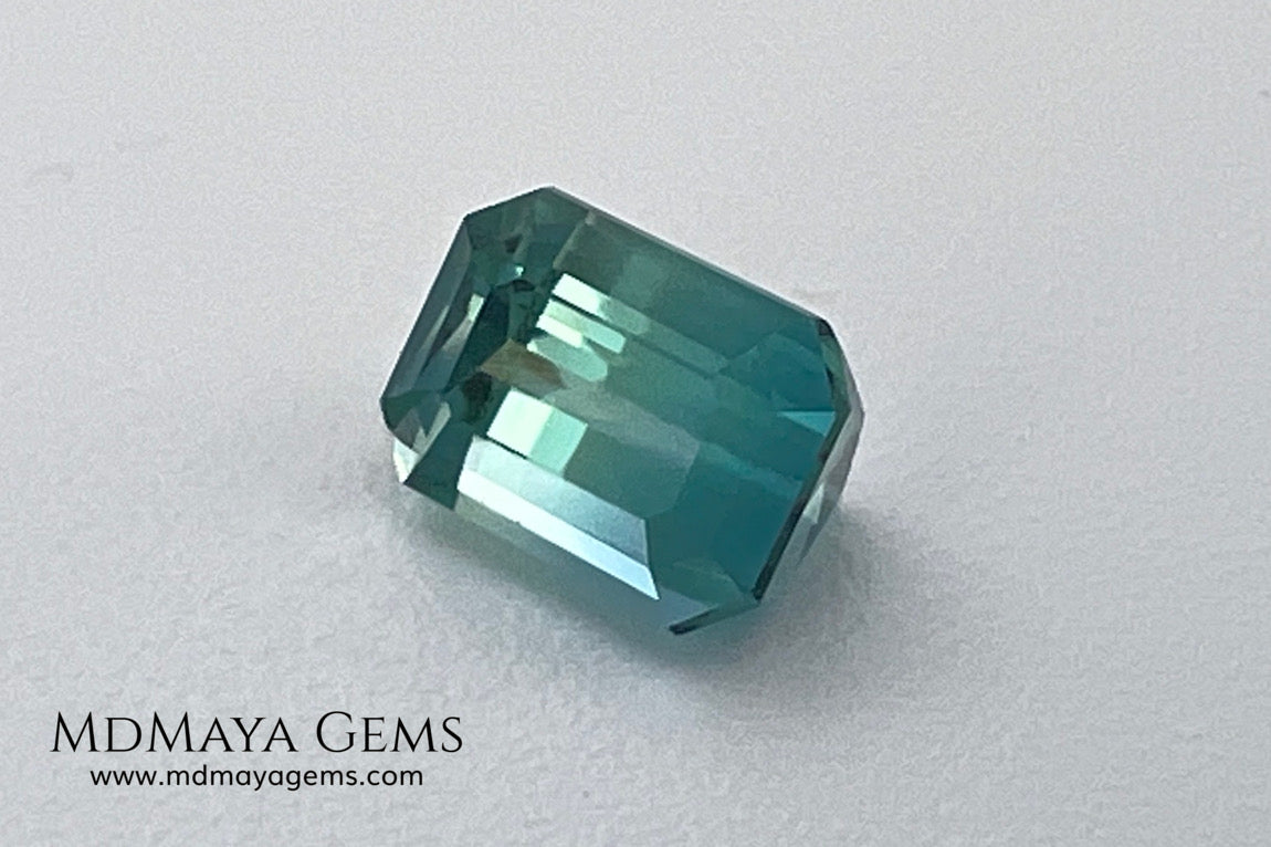 Bicolor Tourmaline 0.96 ct – Blue Green Elegance