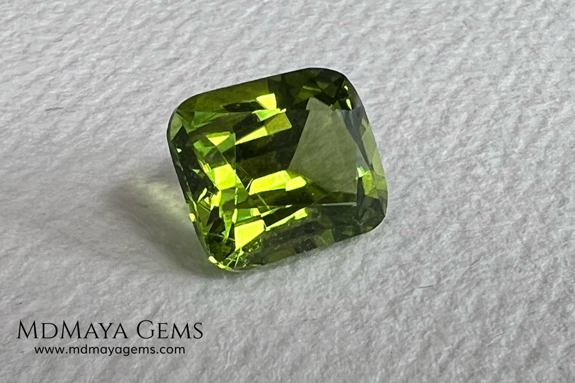 5.03 ct Cushion Cut Peridot – Natural Strongly Yellowish Green Gemstone from Pakistan