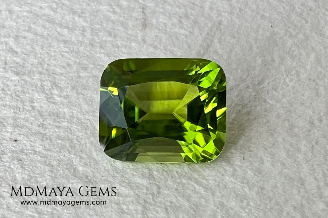 5.03 ct Cushion Cut Peridot – Natural Strongly Yellowish Green Gemstone from Pakistan