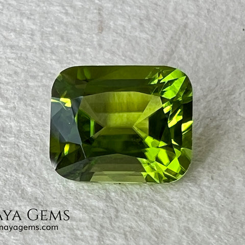 5.03 ct Cushion Cut Peridot – Natural Strongly Yellowish Green Gemstone from Pakistan