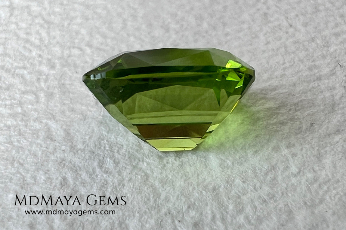 5.03 ct Cushion Cut Peridot – Natural Strongly Yellowish Green Gemstone from Pakistan
