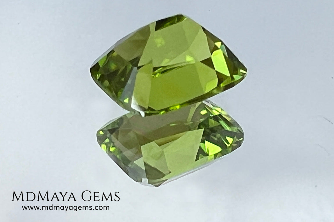 5.03 ct Cushion Cut Peridot – Natural Strongly Yellowish Green Gemstone from Pakistan