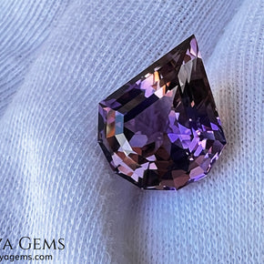 7.77 ct Fantasy Cut Ametrine – Natural Bicolor Quartz Gemstone
