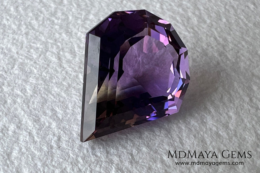 7.77 ct Fantasy Cut Ametrine – Natural Bicolor Quartz Gemstone