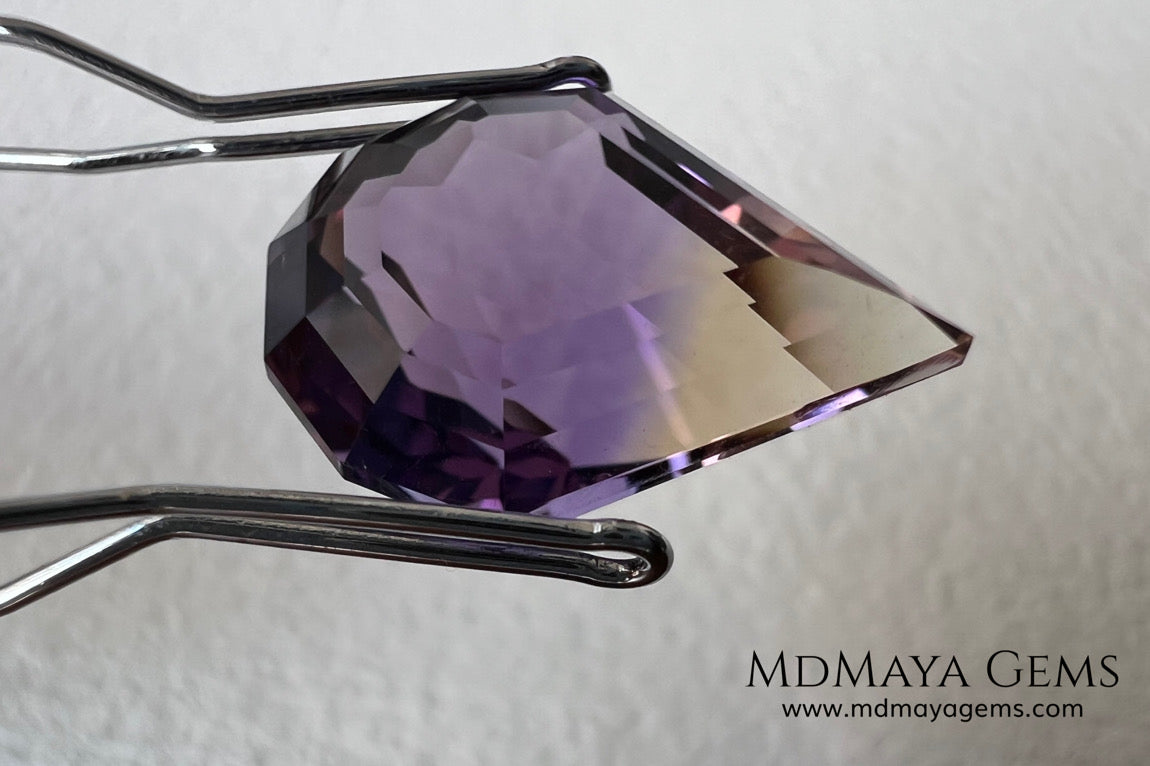 7.77 ct Fantasy Cut Ametrine – Natural Bicolor Quartz Gemstone