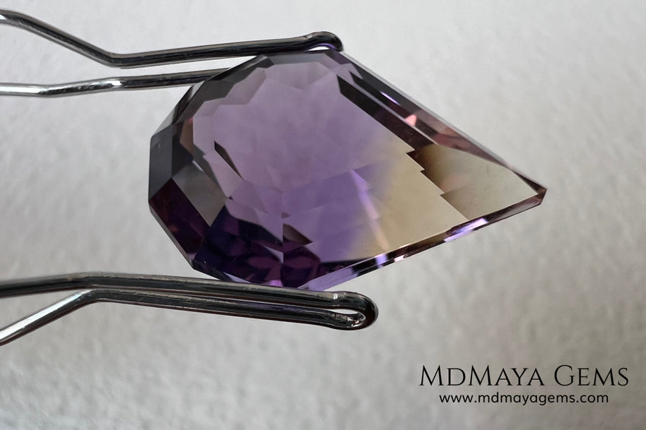 7.77 ct Fantasy Cut Ametrine – Natural Bicolor Quartz Gemstone