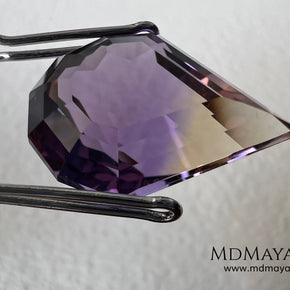 7.77 ct Fantasy Cut Ametrine – Natural Bicolor Quartz Gemstone