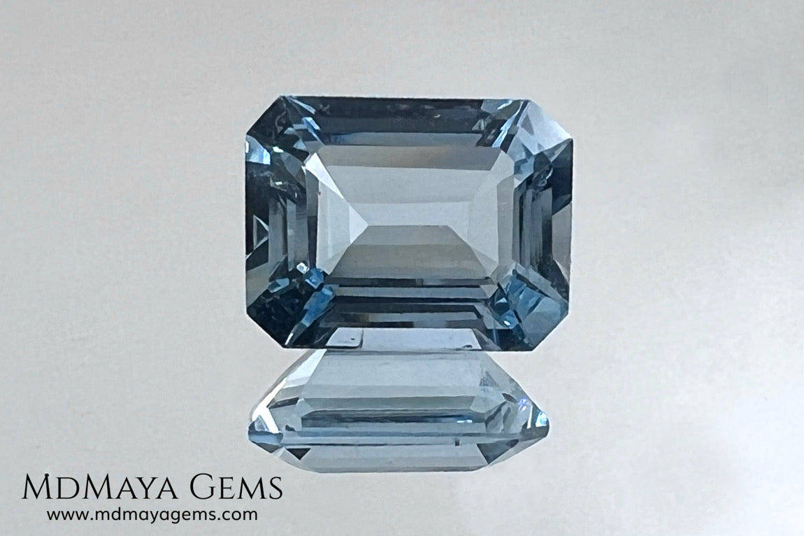 Elegant blue aquamarine of 2.02 ct and emerald cut, this delicate gem shows a very bright blue, has a great quality in its cut and finishes. It will be ideal for use on a ring or a pendant, since its size is perfect, neither too large nor too small. A great natural gemstone at an unbeatable price.