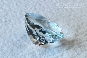 Beautiful aquamarine 2.49 ct. oval cut, this gemstone is almost colorless although it has a subtle bluish tint that together with its brightness and good quality of cut and clarity make it ideal for your personalized jewelry. It will be really pretty mounted in silver or gold. A natural gemstone within reach of any pocket.