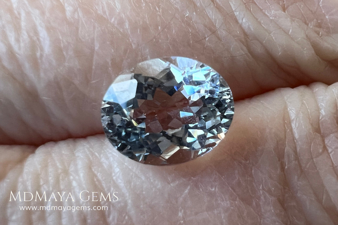 Beautiful aquamarine 2.17 ct. oval cut, this gemstone is almost colorless although it has a subtle bluish tint that together with its brightness and good quality of cut and clarity make it ideal for your personalized jewelry. It will be really pretty  mounted in silver or gold. A natural gemstone within reach of any pocket.