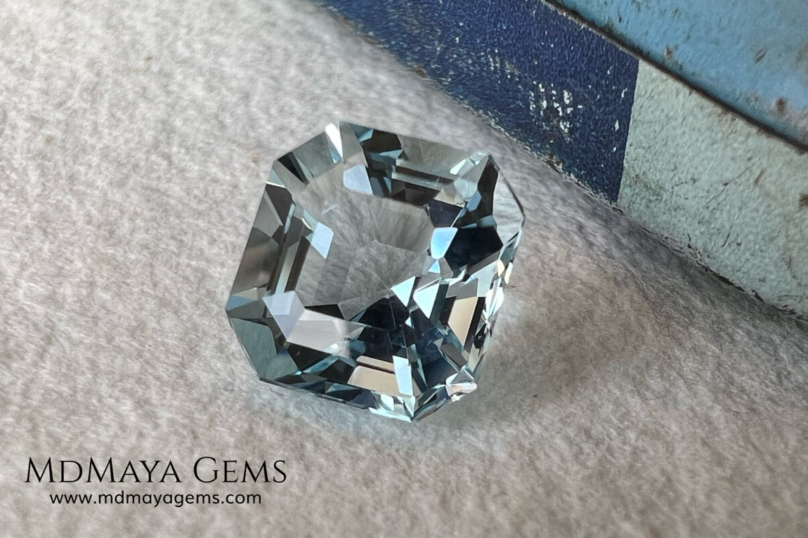 Light blue aquamarine 2.50 ct. Asscher cut. This aquamarine has a light blue color with a good shine and proportions, it will be very beautiful mounted on a ring or in any other piece of jewelry.