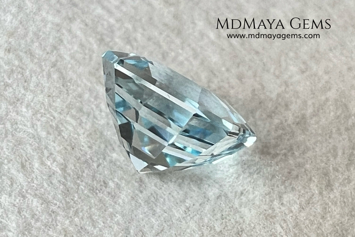 Light blue aquamarine 2.50 ct. Asscher cut. This aquamarine has a light blue color with a good shine and proportions, it will be very beautiful mounted on a ring or in any other piece of jewelry.