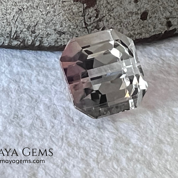 Bicolor Tourmaline 1.28 ct – Soft Pink & Champagne Elegance