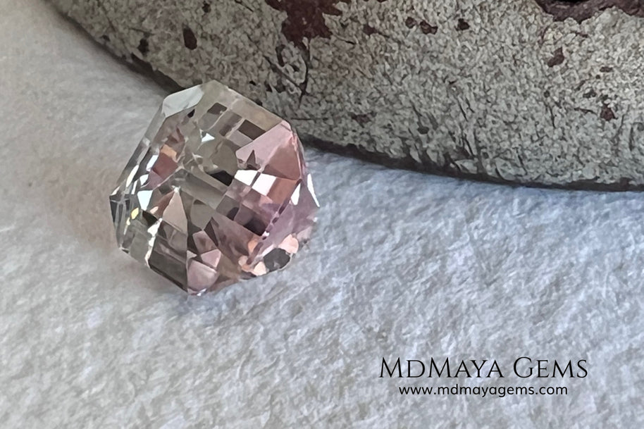 Bicolor Tourmaline 1.28 ct – Soft Pink & Champagne Elegance