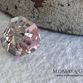 Bicolor Tourmaline 1.28 ct – Soft Pink & Champagne Elegance