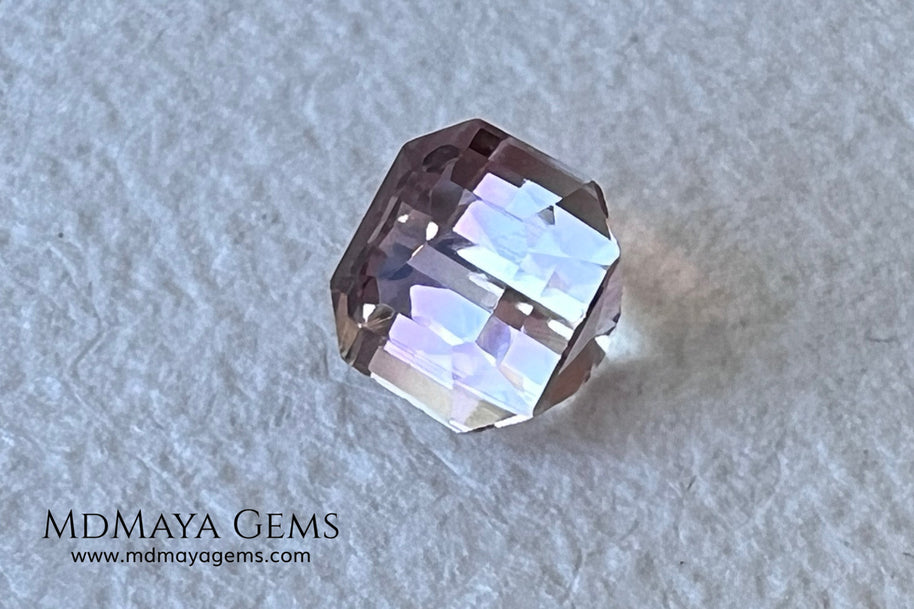 Bicolor Tourmaline 1.28 ct – Soft Pink & Champagne Elegance