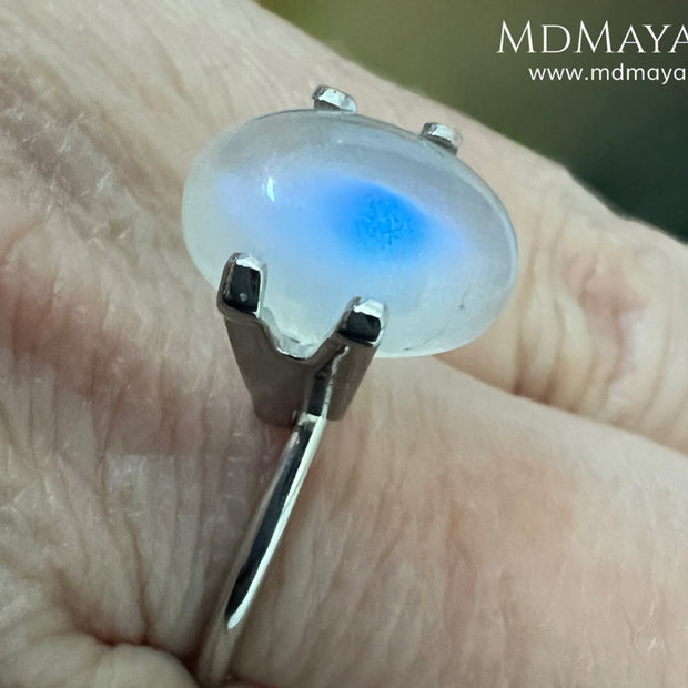 4.40 Ct Natural Blue Sheen Moonstone Cabochon – Sri Lanka Oval Gem