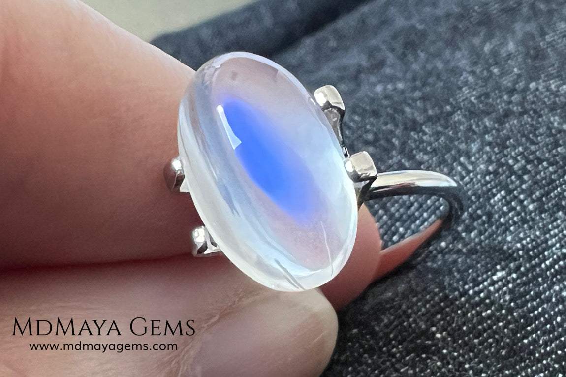 Blue Sheen Moonstone 5.32 ct – Natural Sri Lanka Oval Cabochon