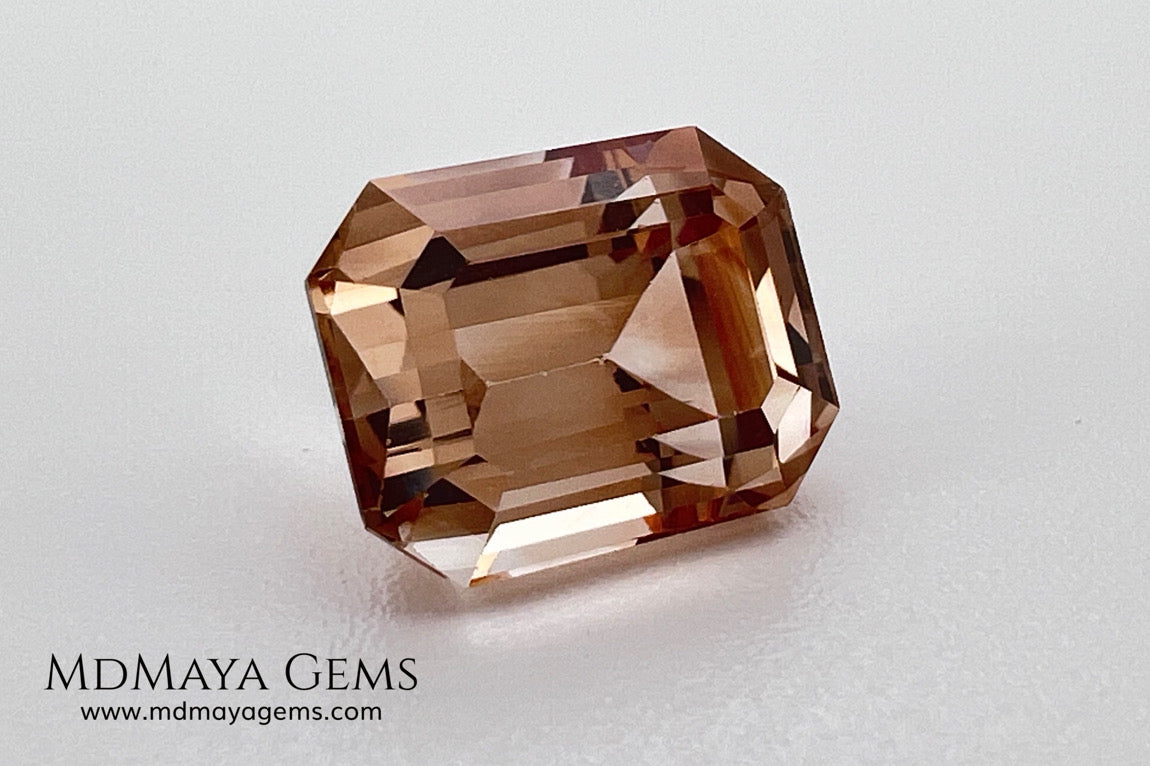 5.67 ct Yellowish Orange Topaz – Emerald Cut (Pakistan)