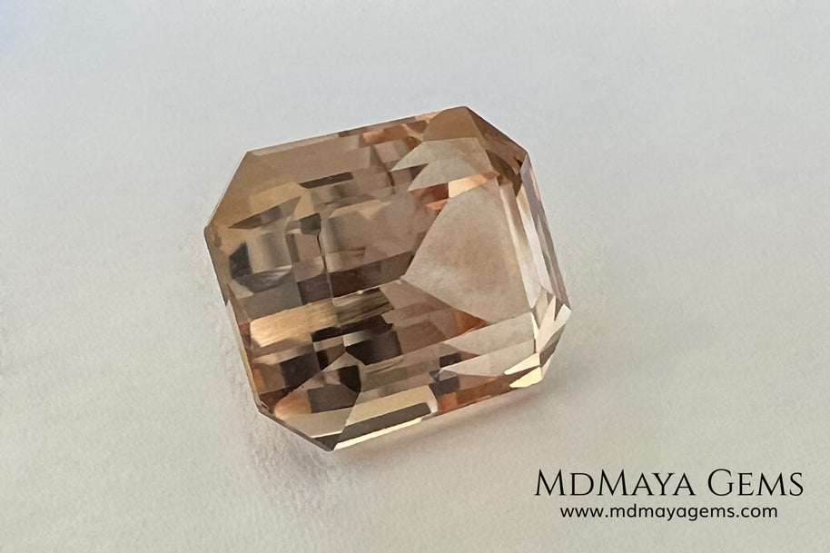 5.67 ct Yellowish Orange Topaz – Emerald Cut (Pakistan)