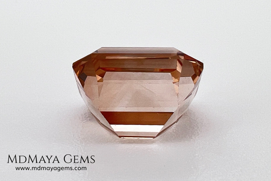 5.67 ct Yellowish Orange Topaz – Emerald Cut (Pakistan)