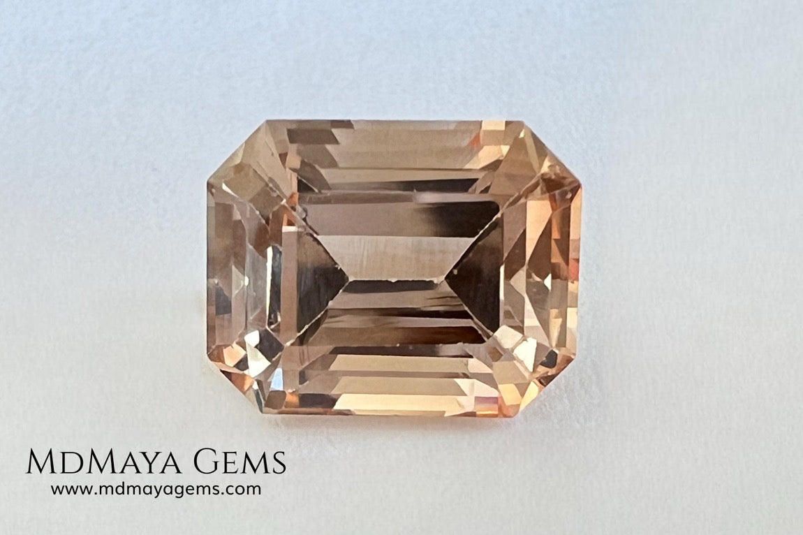 5.67 ct Yellowish Orange Topaz – Emerald Cut (Pakistan)