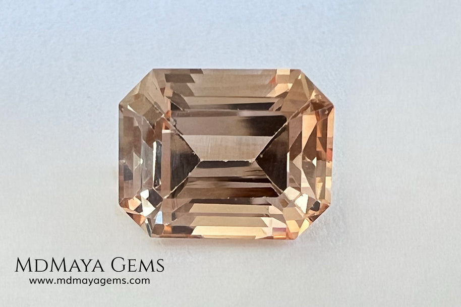 5.67 ct Yellowish Orange Topaz – Emerald Cut (Pakistan)
