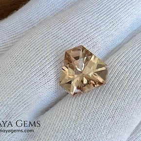 5.95 ct Yellowish Orange Topaz – Fancy Cushion Brilliant (Pakistan)