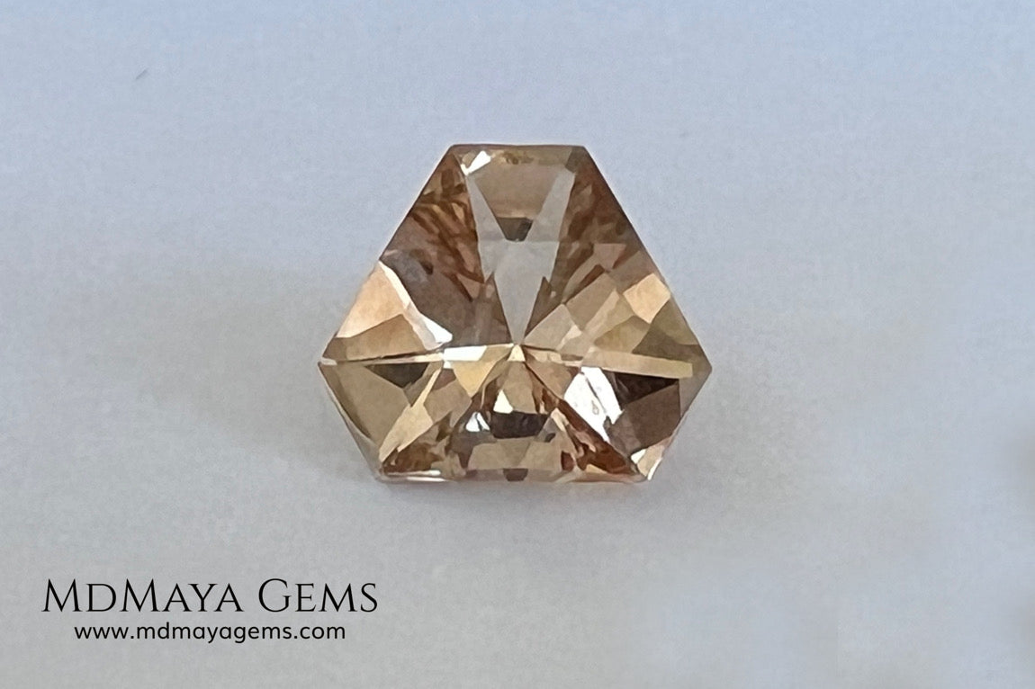 5.95 ct Yellowish Orange Topaz – Fancy Cushion Brilliant (Pakistan)