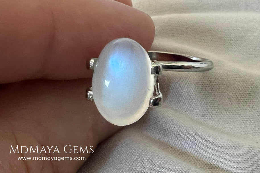 Natural Blue Sheen Moonstone 3.66 Ct Oval Cabochon – Sri Lanka