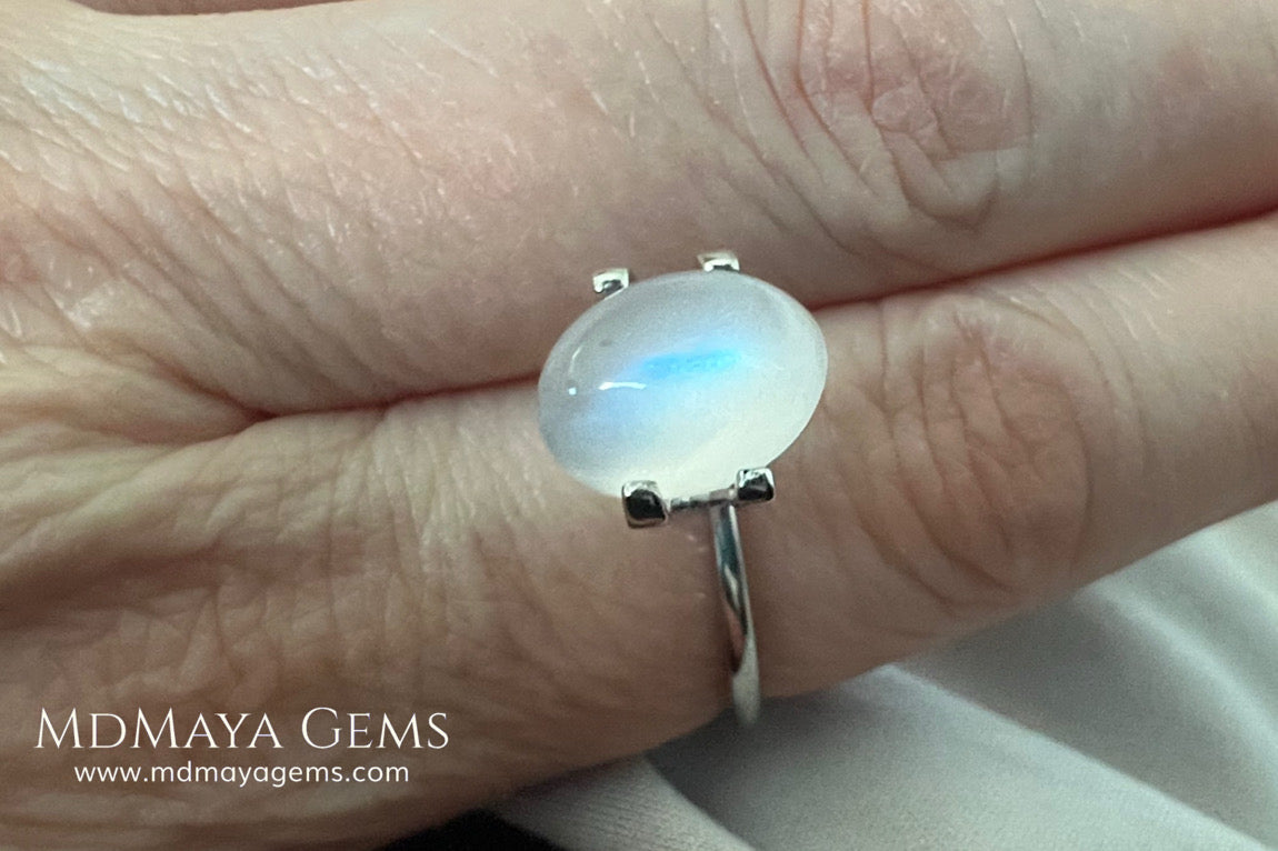 Natural Blue Sheen Moonstone 3.66 Ct Oval Cabochon – Sri Lanka