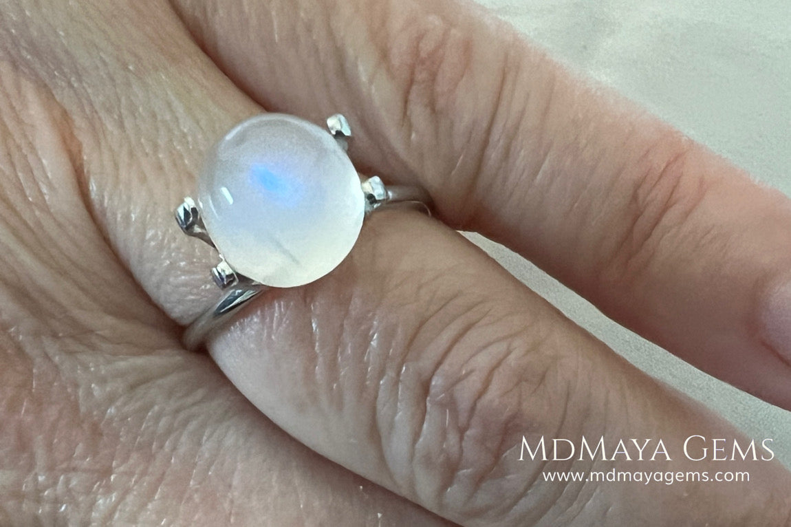 Natural Round Moonstone 4.10 Ct – Blue Sheen Cabochon from Sri Lanka