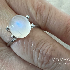 Natural Round Moonstone 4.10 Ct – Blue Sheen Cabochon from Sri Lanka
