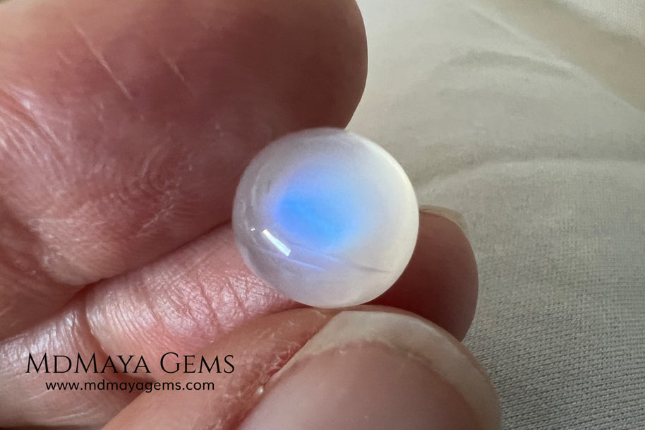 Natural Round Moonstone 4.10 Ct – Blue Sheen Cabochon from Sri Lanka