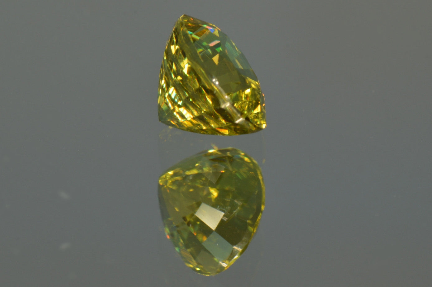 Girdle Yellow Mali Garnet Oval Cut 1'38 ct 