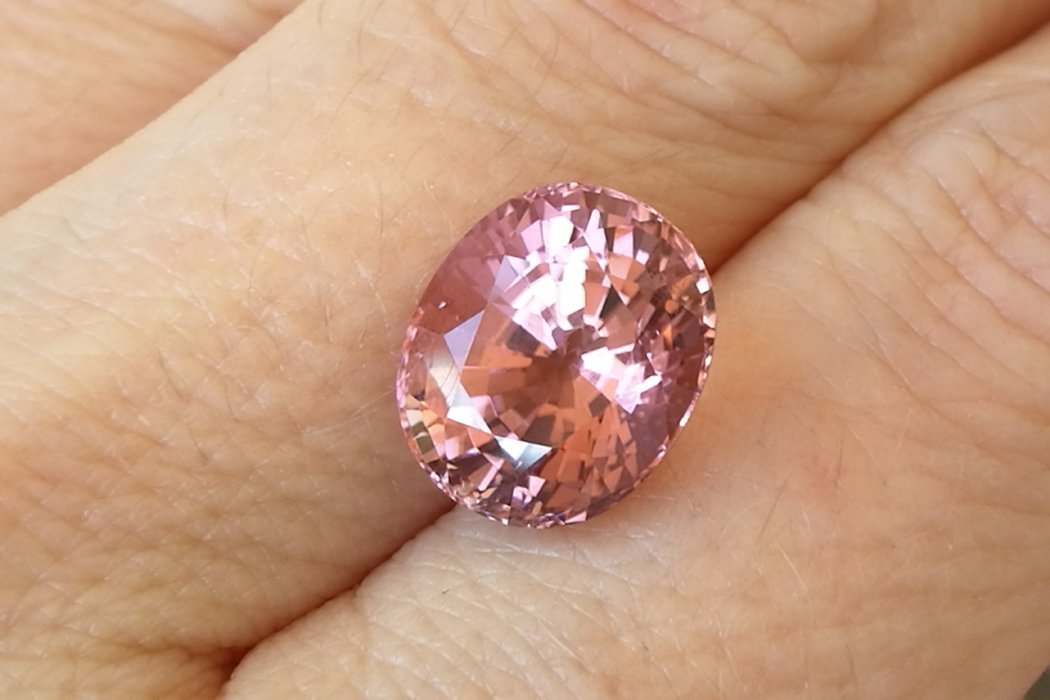 Peach Pink Tourmaline – 5.84 ct, Oval Cut, Mozambique