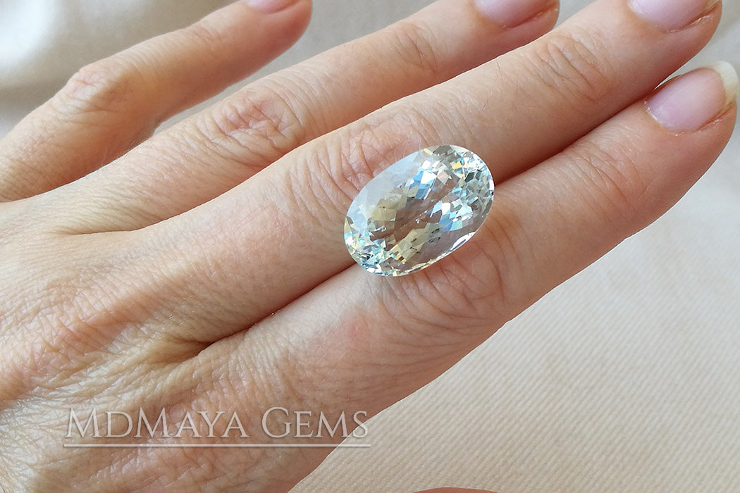Beautiful Light Blue Aquamarine. Oval Cul. 13.47 ct